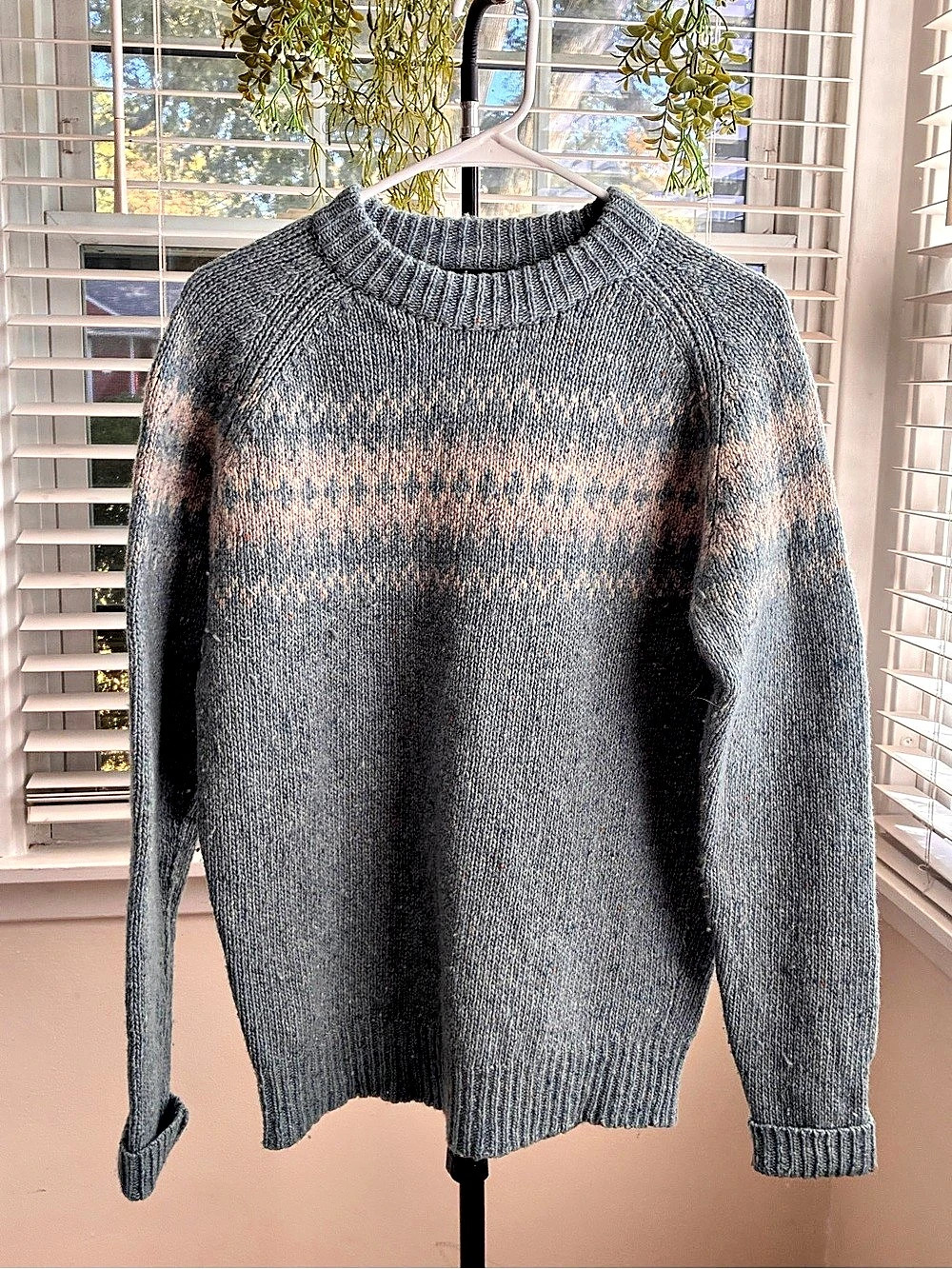 Sherpa Geometric Knit Crewneck Sweater in Dusty Blue and Tan
